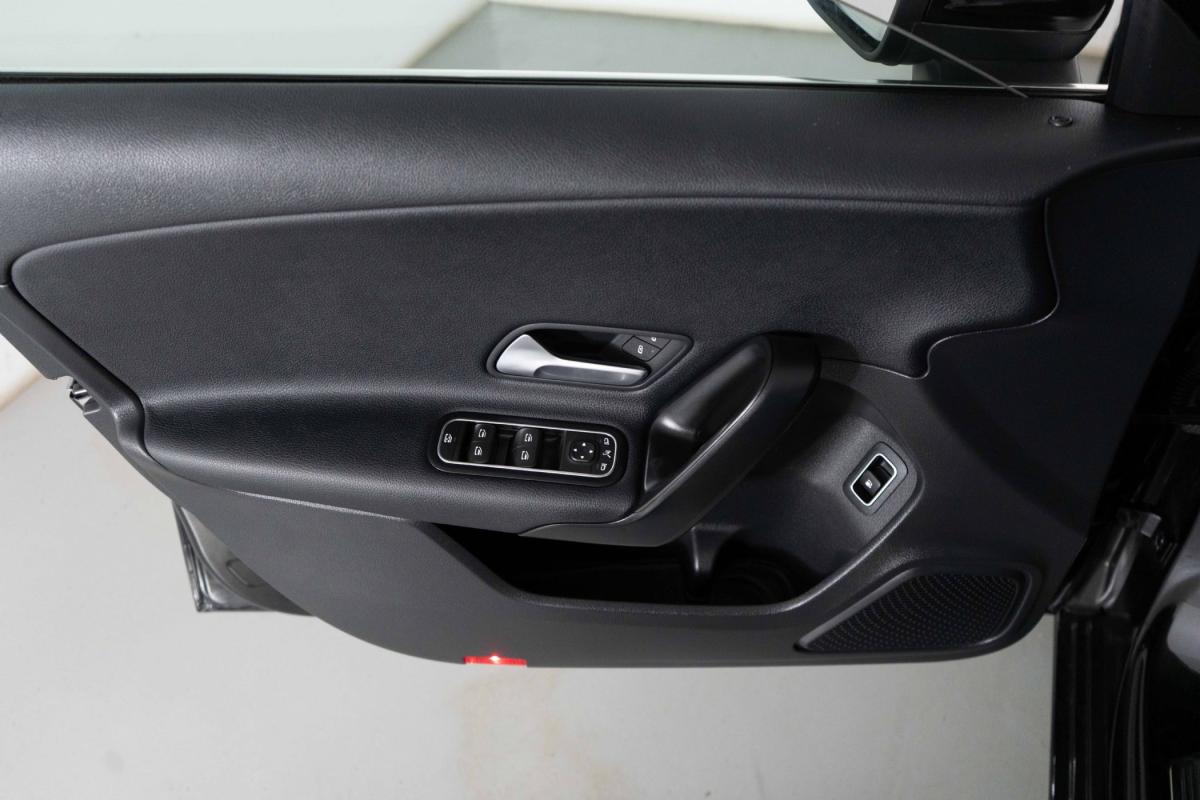 mercedes-benz-classe-a-2022-hibrido-a-gasolina-1332cc