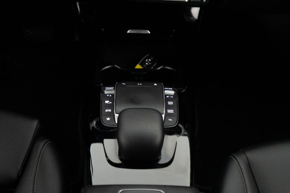 mercedes-benz-classe-a-2022-hibrido-a-gasolina-1332cc