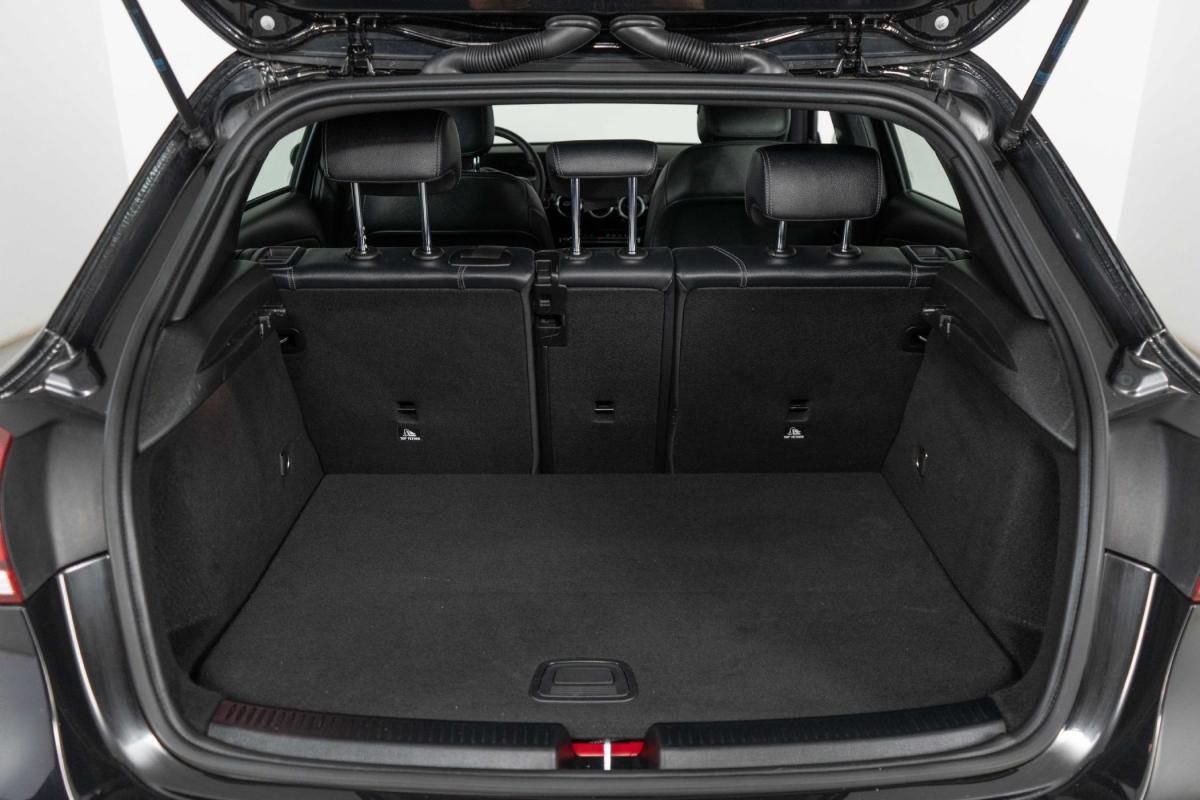 mercedes-benz-classe-a-2022-hibrido-a-gasolina-1332cc