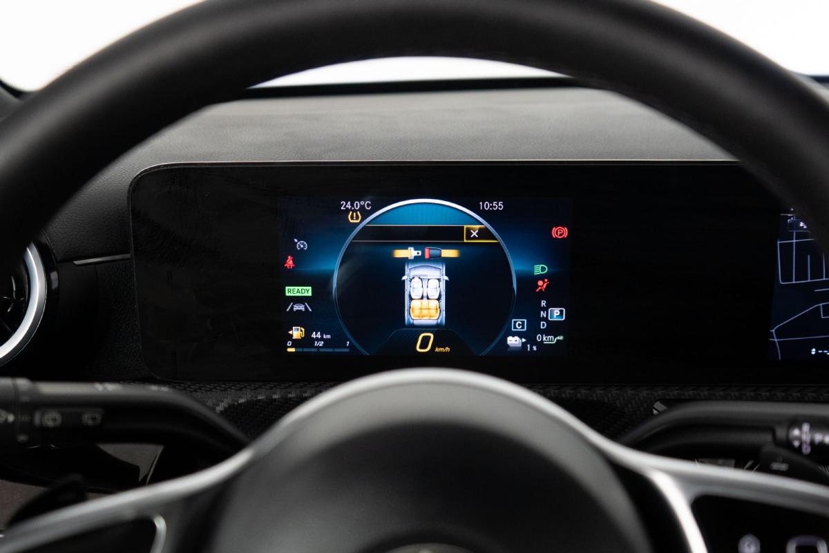 mercedes-benz-classe-a-2022-hibrido-a-gasolina-1332cc
