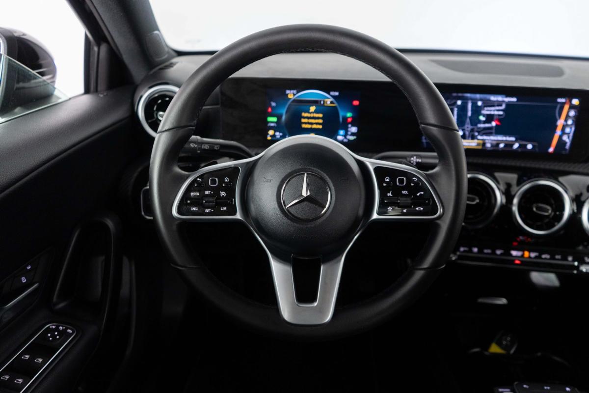 mercedes-benz-classe-a-2022-hibrido-a-gasolina-1332cc