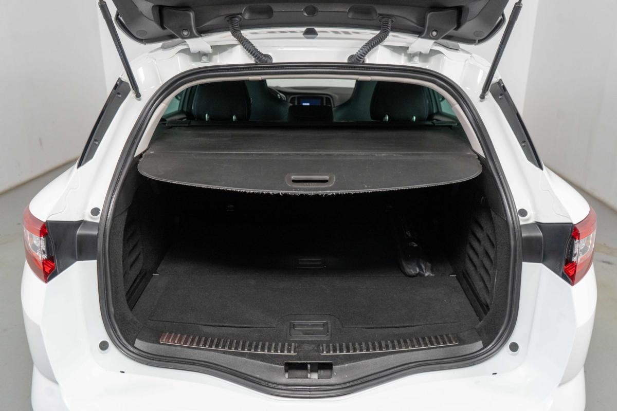 renault-megane-sport-tourer-2019-diesel-1461cc
