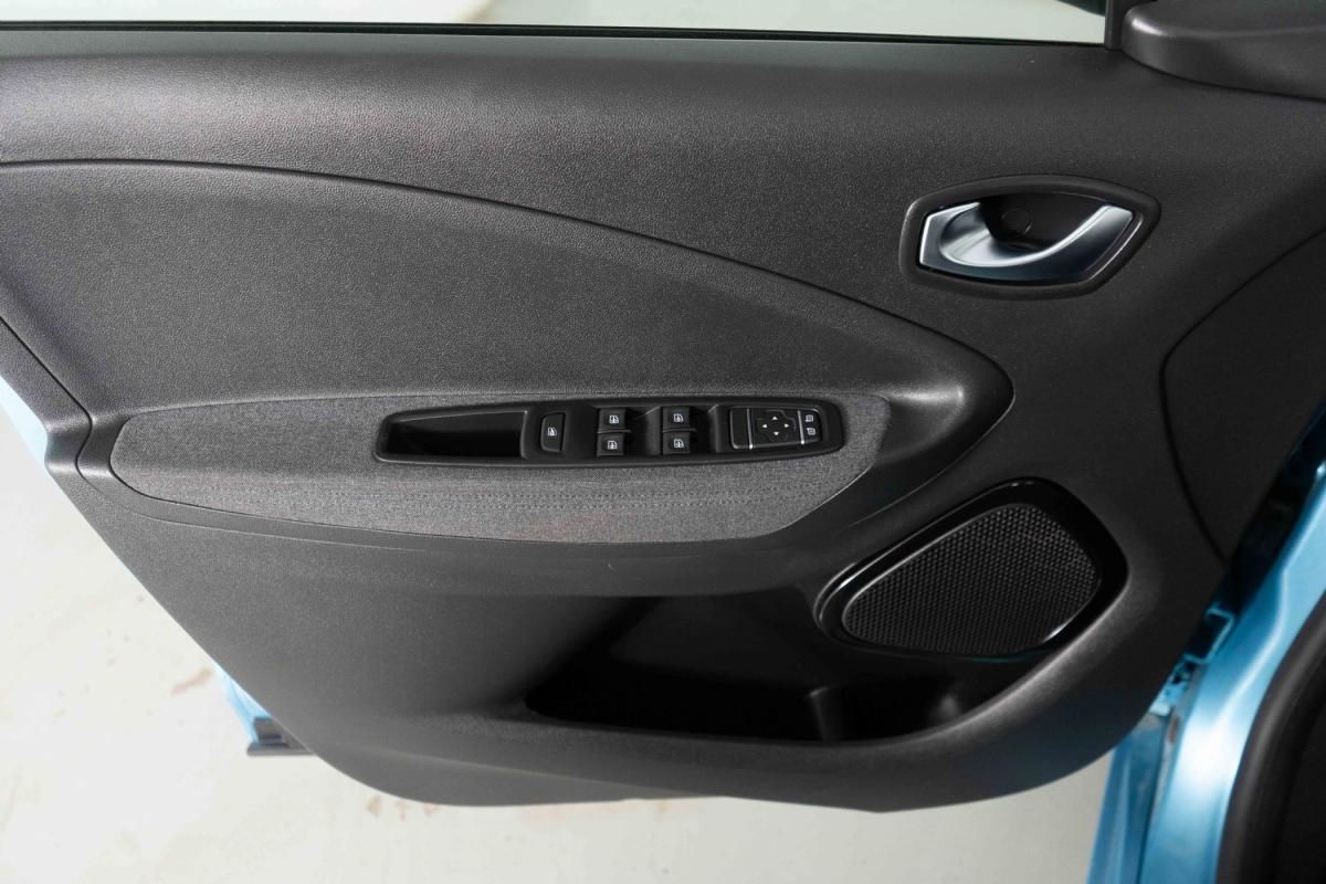 renault-zoe-2021-eletrico-0cc