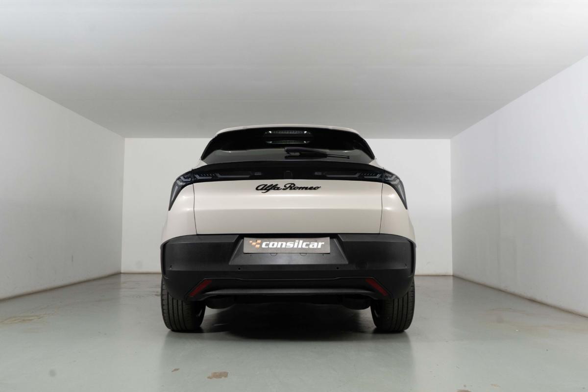alfa-romeo-junior-2025-eletrico-0cc