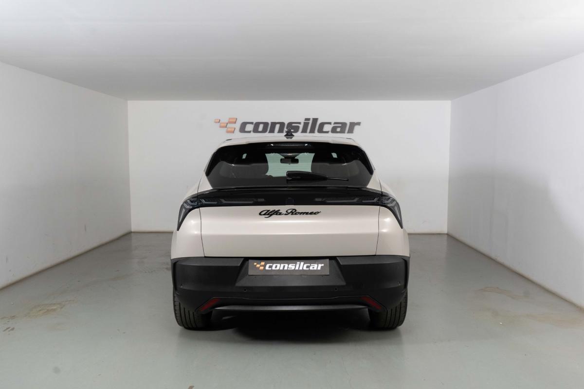 alfa-romeo-junior-2025-eletrico-0cc