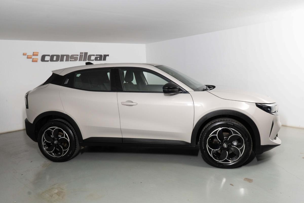 alfa-romeo-junior-2025-eletrico-0cc