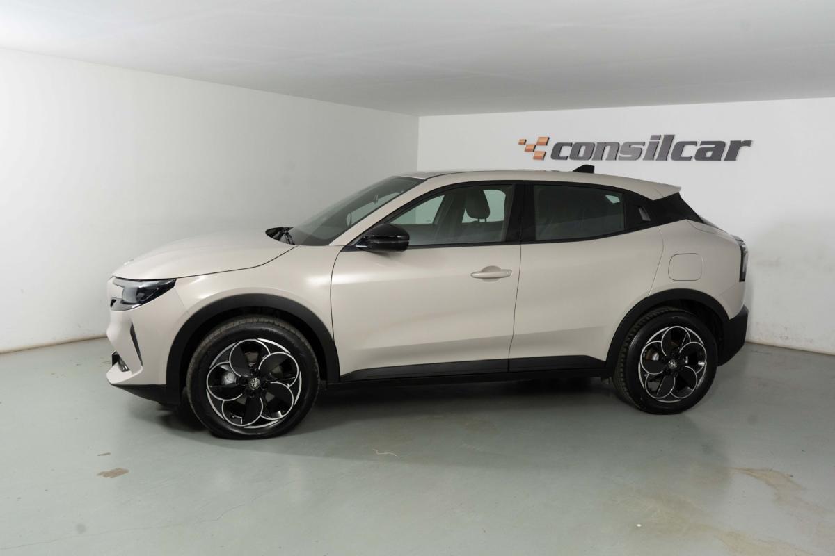 alfa-romeo-junior-2025-eletrico-0cc