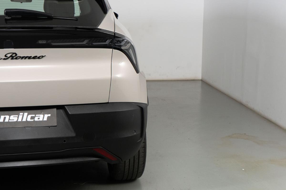 alfa-romeo-junior-2025-eletrico-0cc