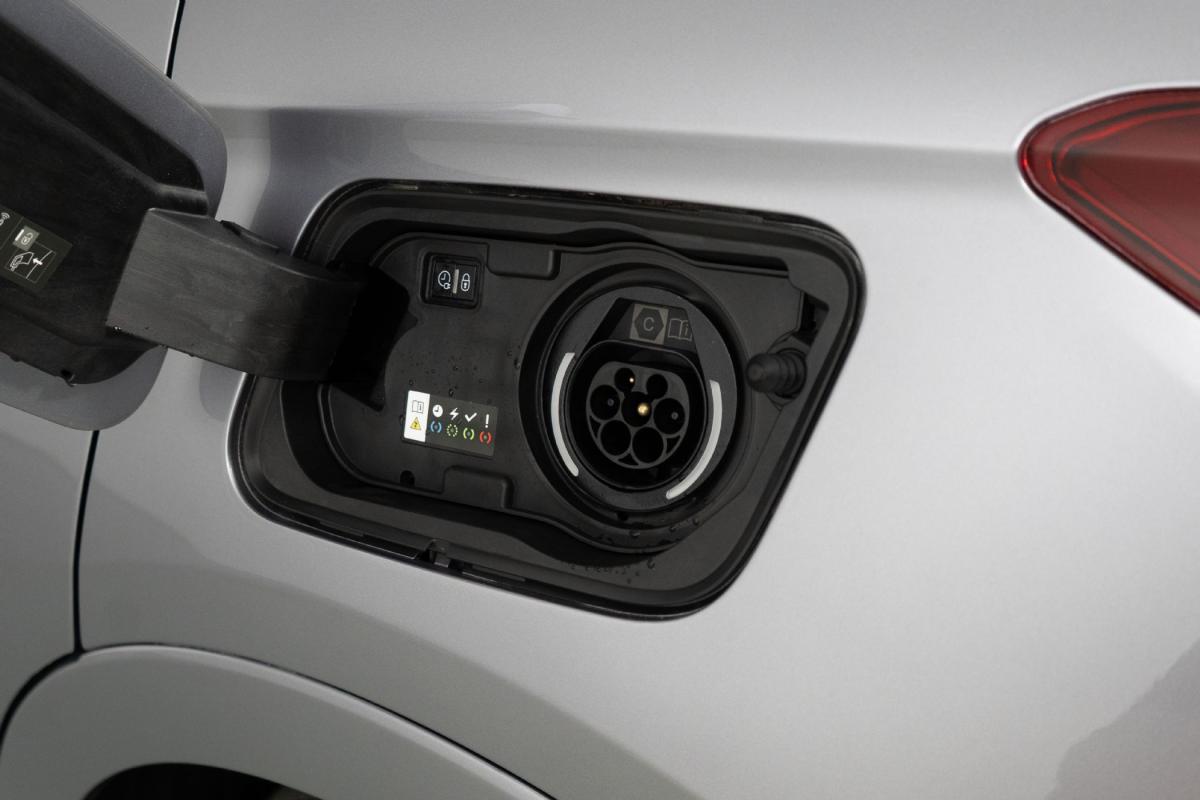 opel-grandland-2023-hibrido-a-gasolina-1598cc
