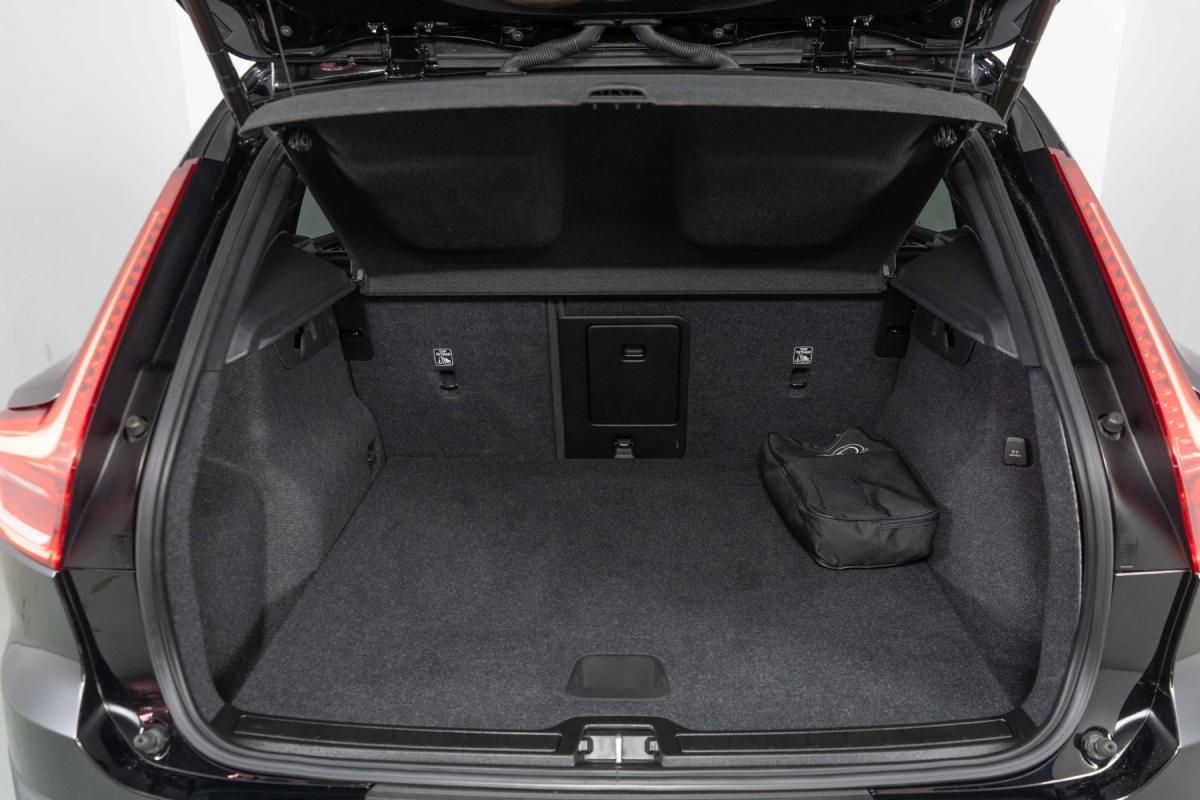volvo-xc40-2021-hibrido-a-gasolina-1477cc