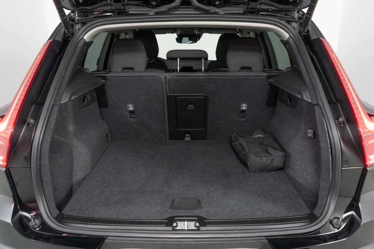 volvo-xc40-2021-hibrido-a-gasolina-1477cc