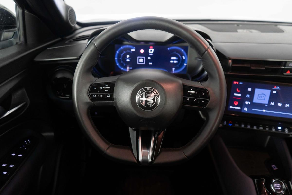 alfa-romeo-junior-2025-eletrico-0cc