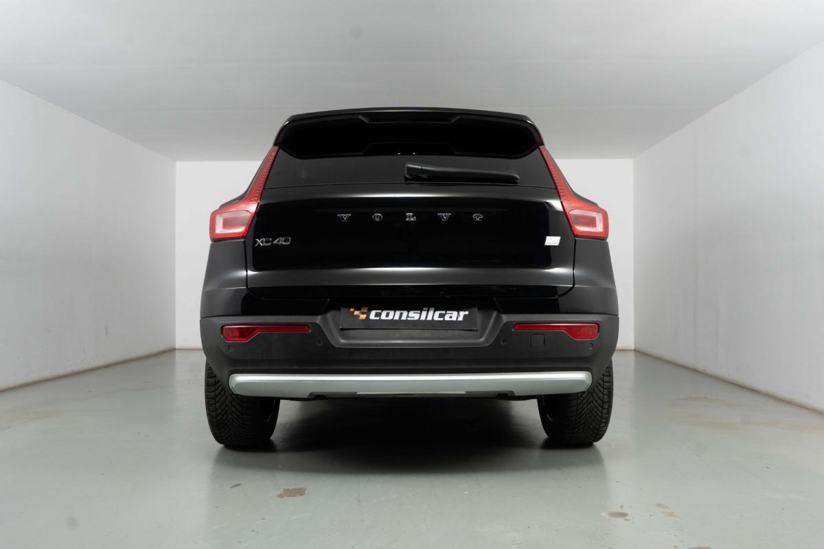 volvo-xc40-2022-hibrido-a-gasolina-1477cc
