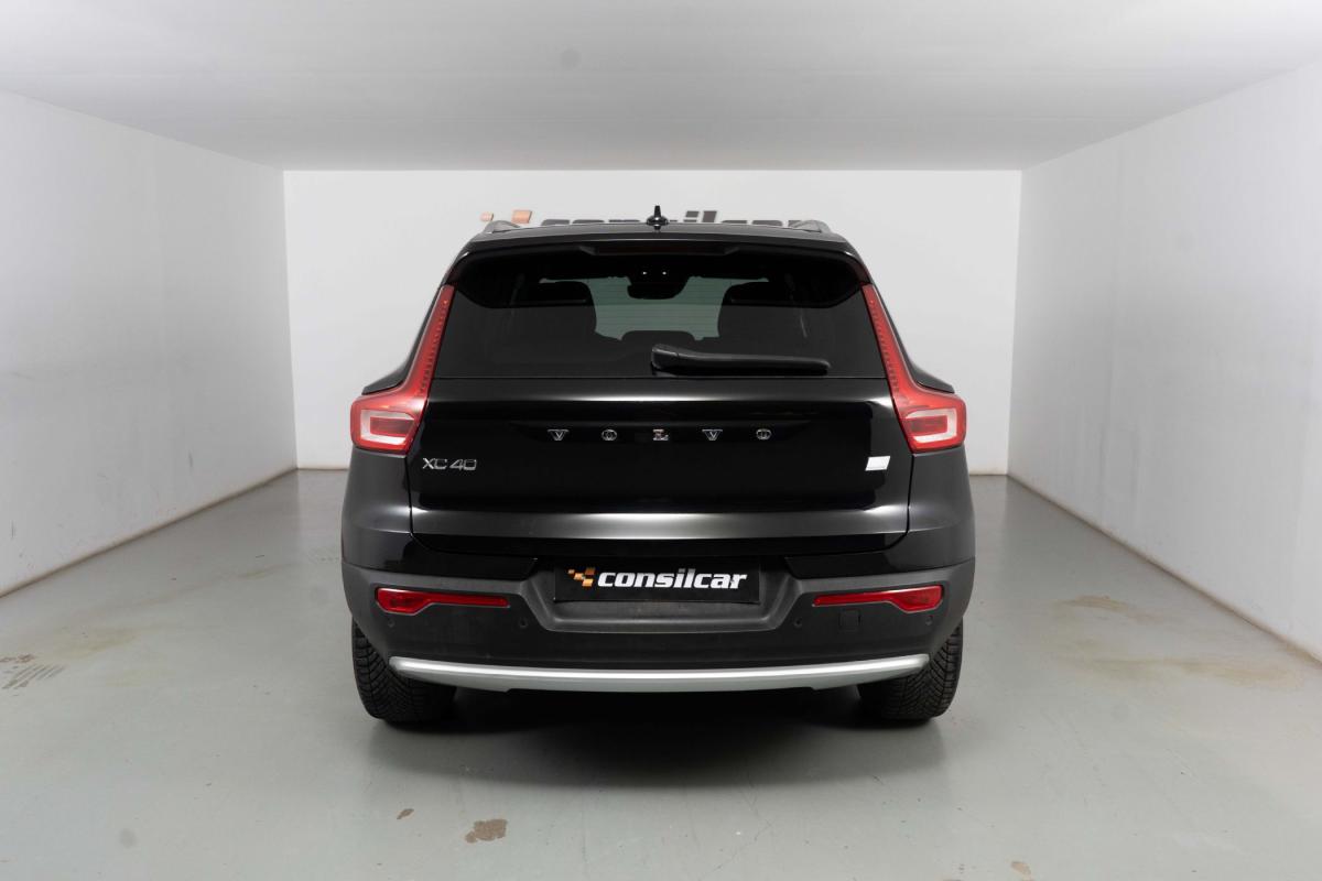 volvo-xc40-2022-hibrido-a-gasolina-1477cc