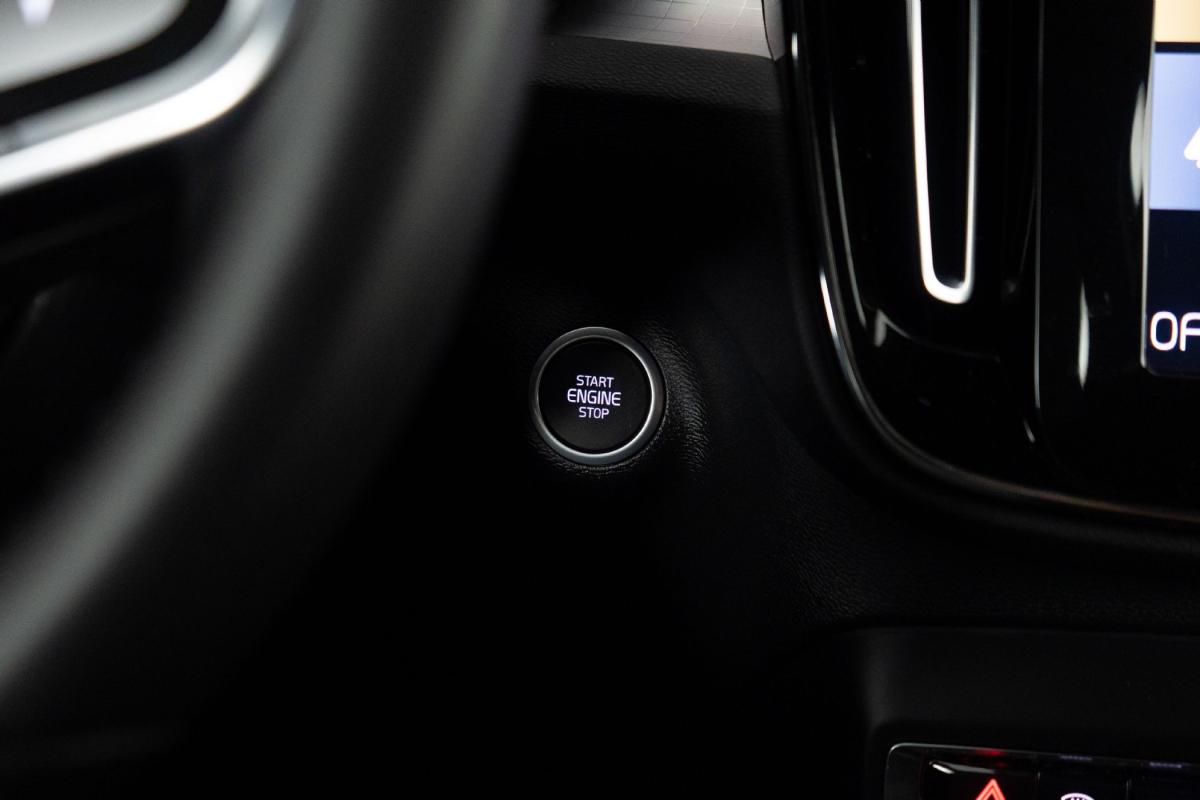 volvo-xc40-2022-hibrido-a-gasolina-1477cc