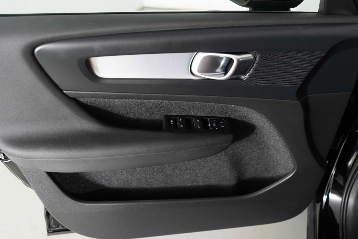 volvo-xc40-2022-hibrido-a-gasolina-1477cc