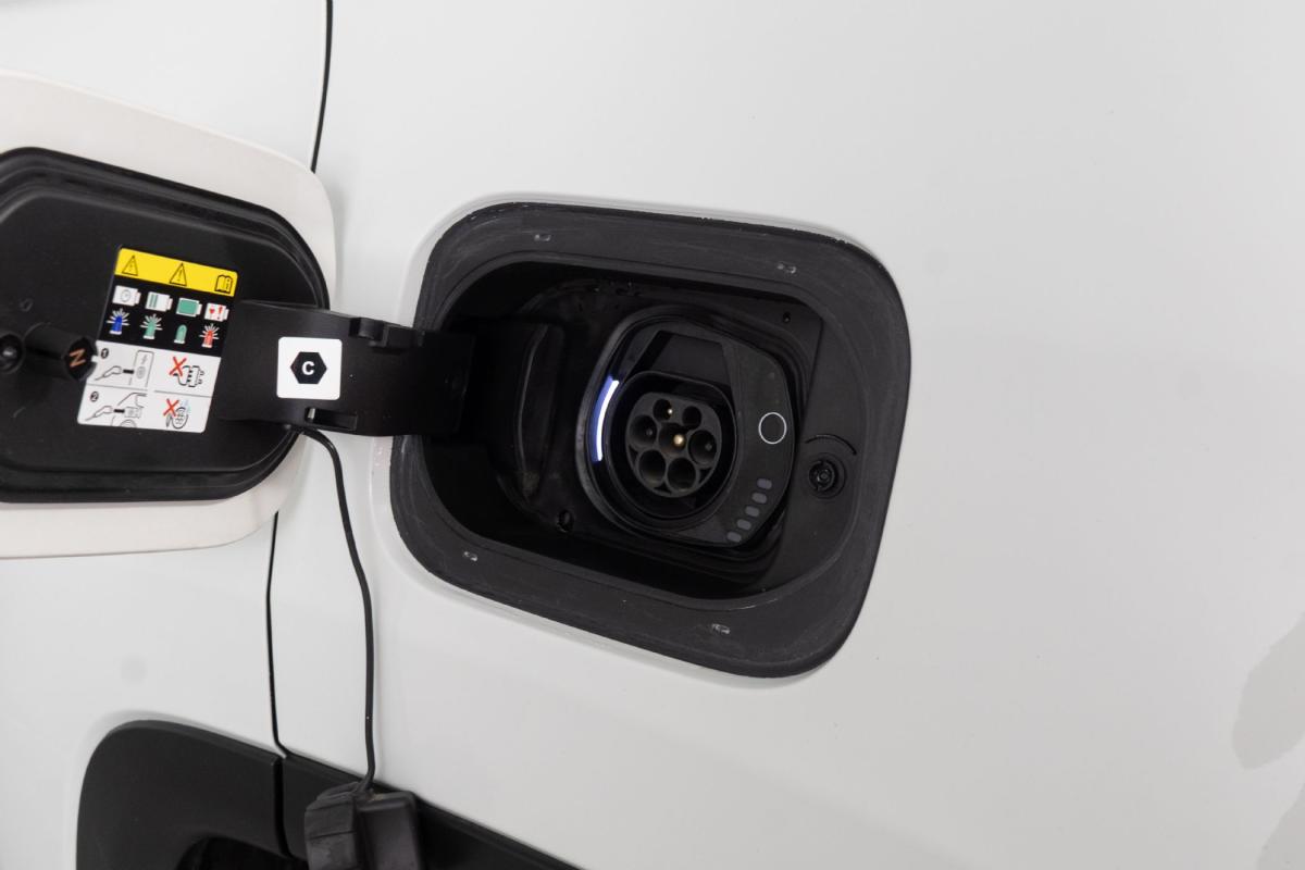 jeep-compass-2023-hibrido-a-gasolina-1332cc
