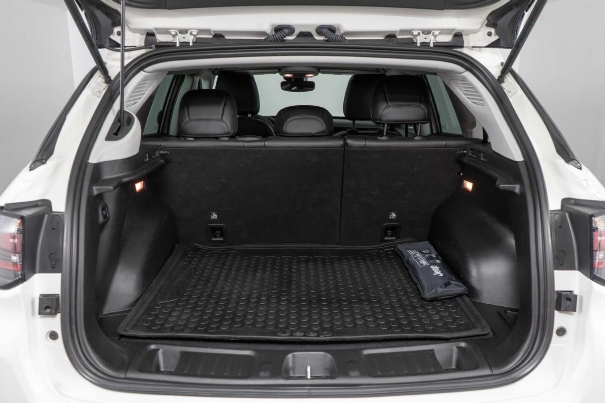 jeep-compass-2023-hibrido-a-gasolina-1332cc