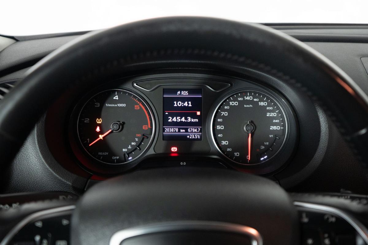 audi-a3-sportback-2016-diesel-1598cc