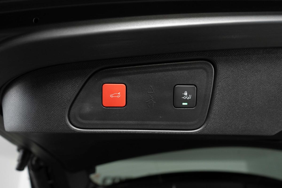 peugeot-3008-2022-hibrido-a-gasolina-1598cc