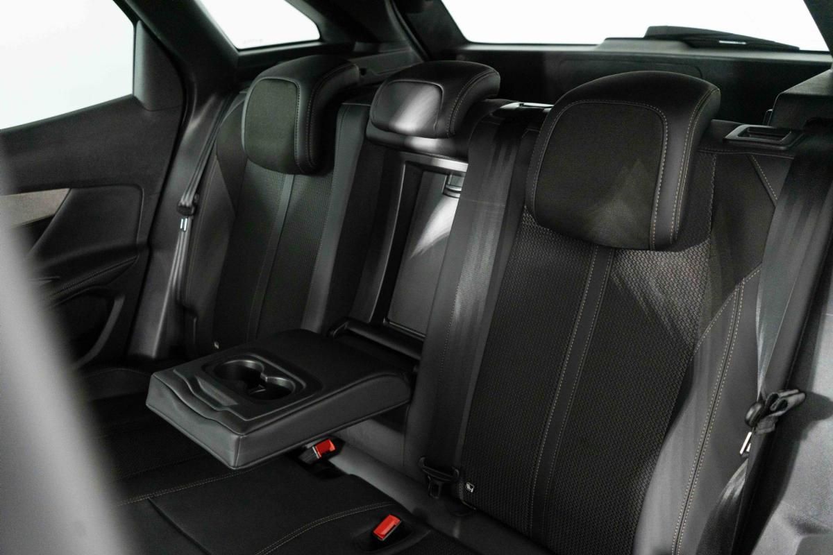 peugeot-3008-2023-hibrido-a-gasolina-1598cc