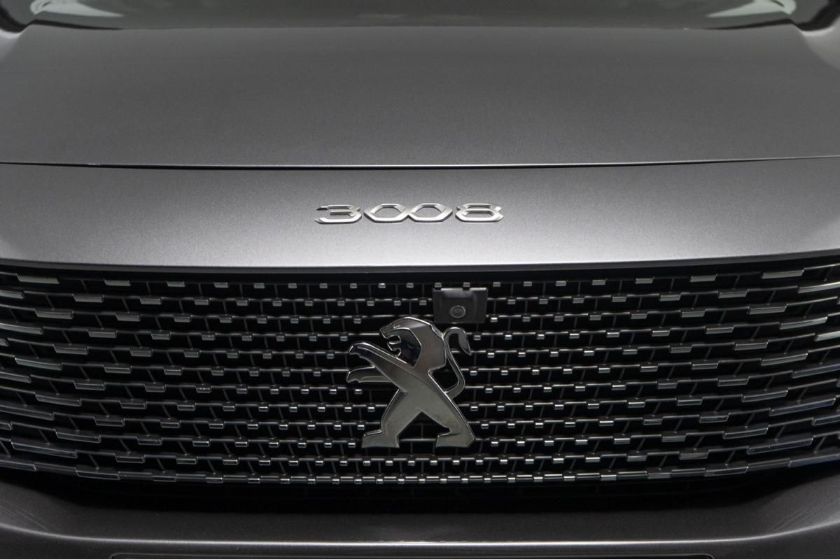 peugeot-3008-2023-hibrido-a-gasolina-1598cc