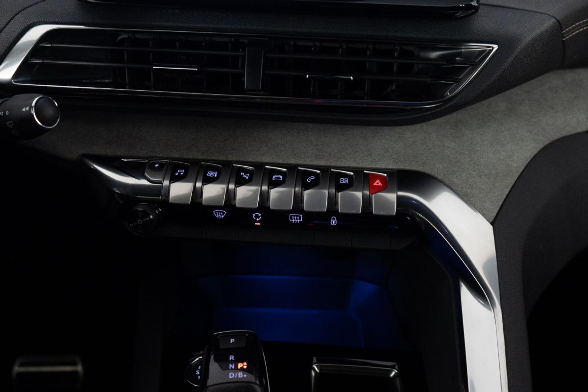 peugeot-3008-2023-hibrido-a-gasolina-1598cc