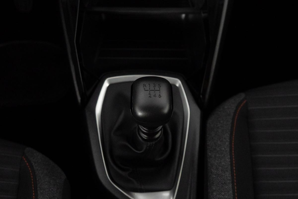peugeot-208-2021-gasolina-1199cc
