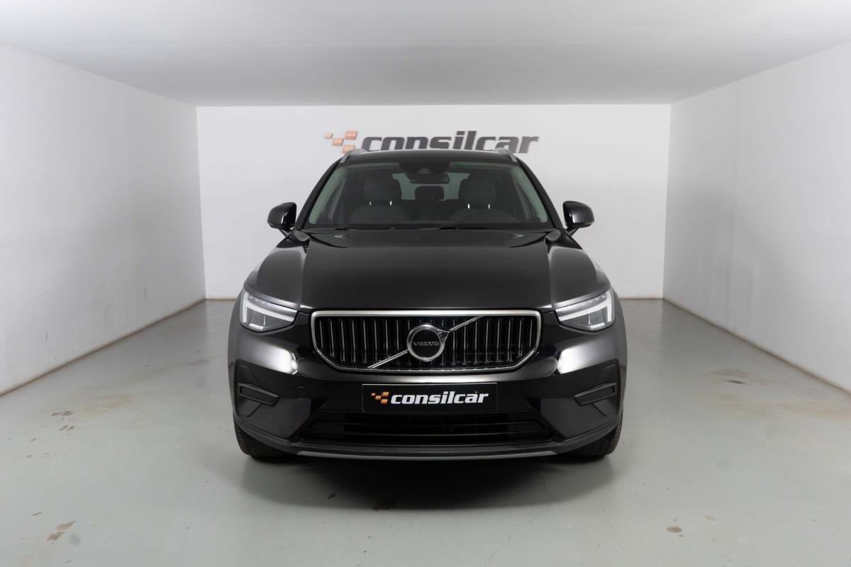 volvo-xc40-2023-hibrido-a-gasolina-1477cc