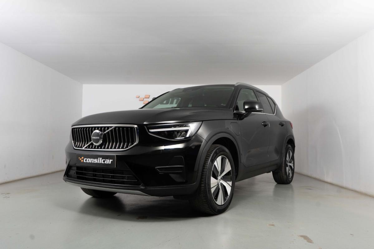 volvo-xc40-2023-hibrido-a-gasolina-1477cc