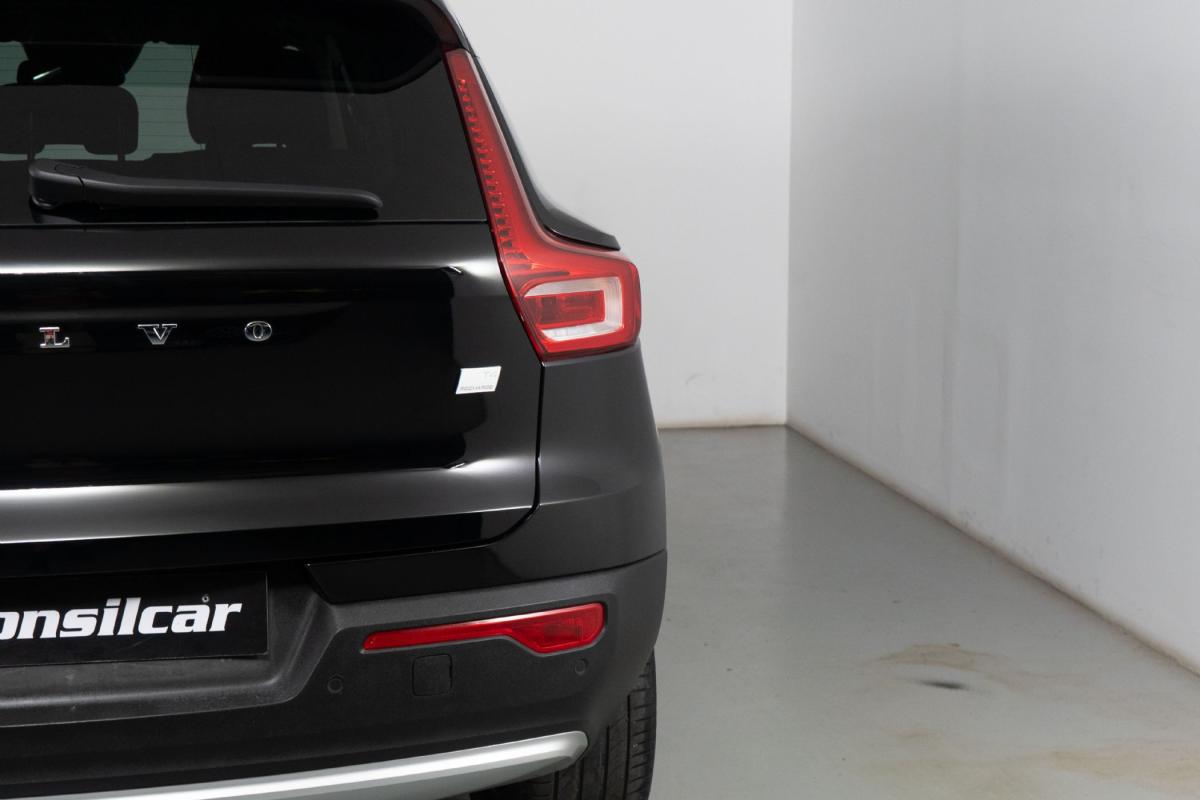 volvo-xc40-2023-hibrido-a-gasolina-1477cc