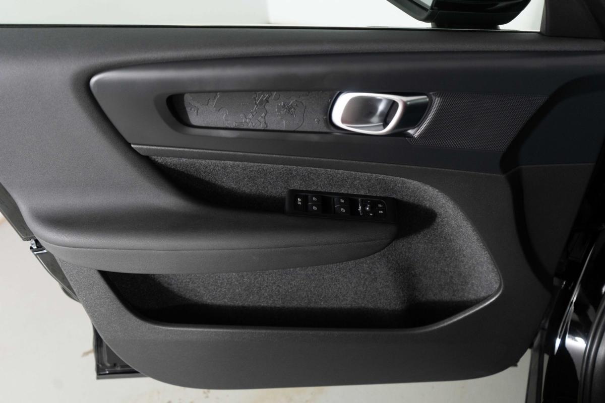 volvo-xc40-2023-hibrido-a-gasolina-1477cc
