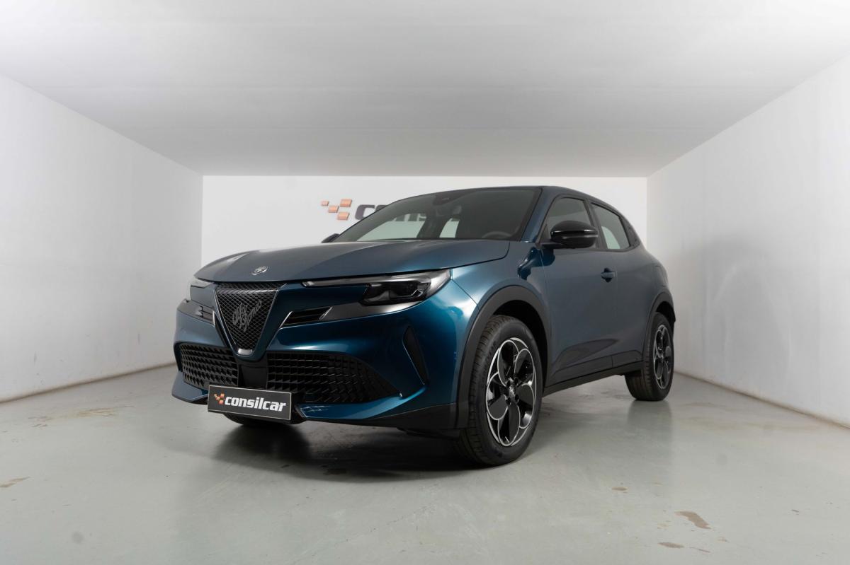 alfa-romeo-junior-2025-eletrico-0cc