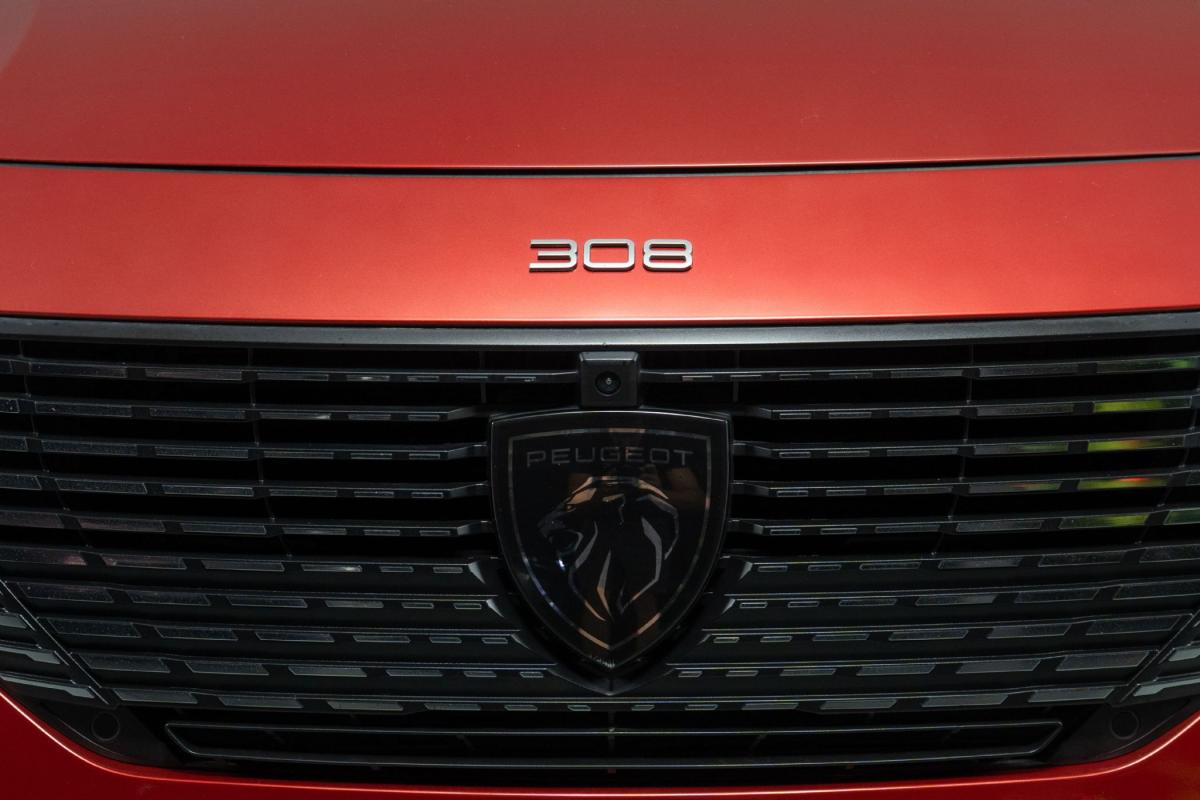 peugeot-308-sw-2024-gasolina-1199cc