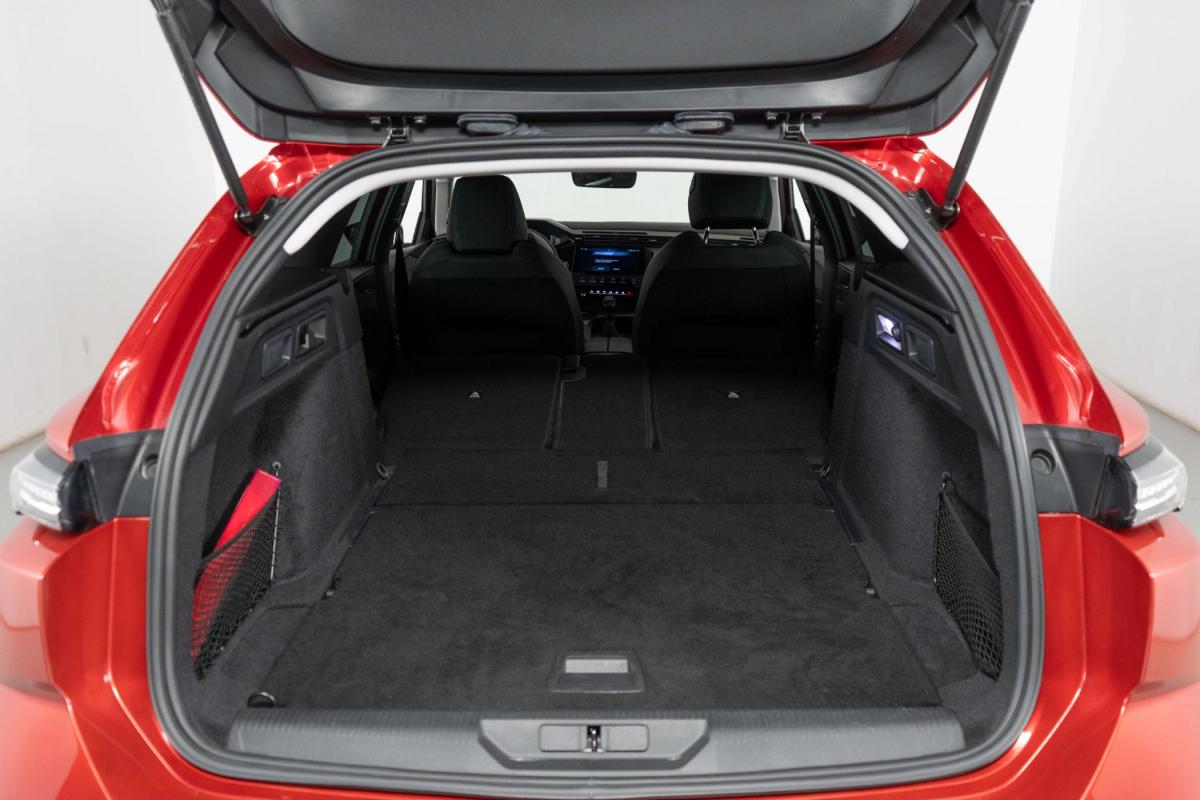 peugeot-308-sw-2024-gasolina-1199cc