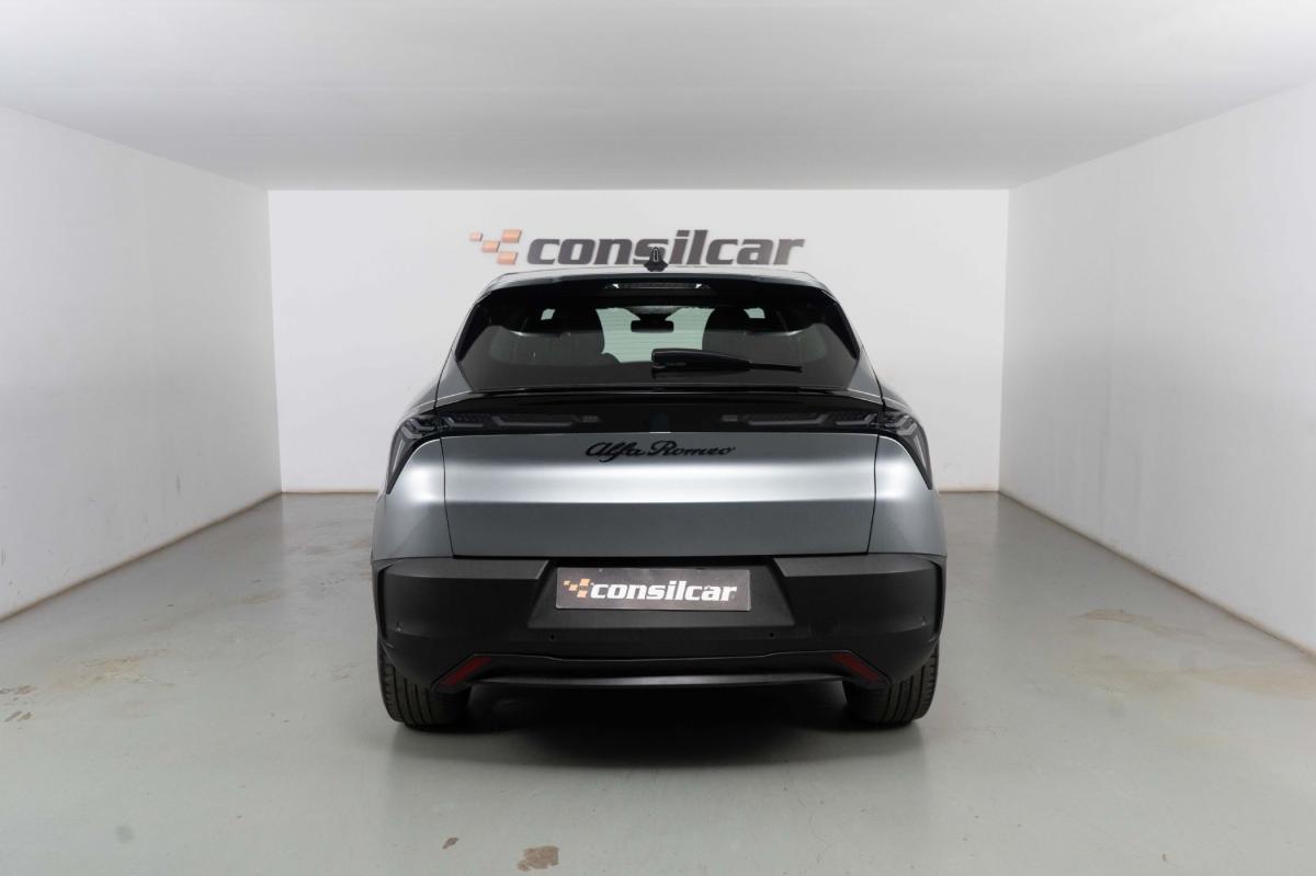 alfa-romeo-junior-2025-eletrico-0cc