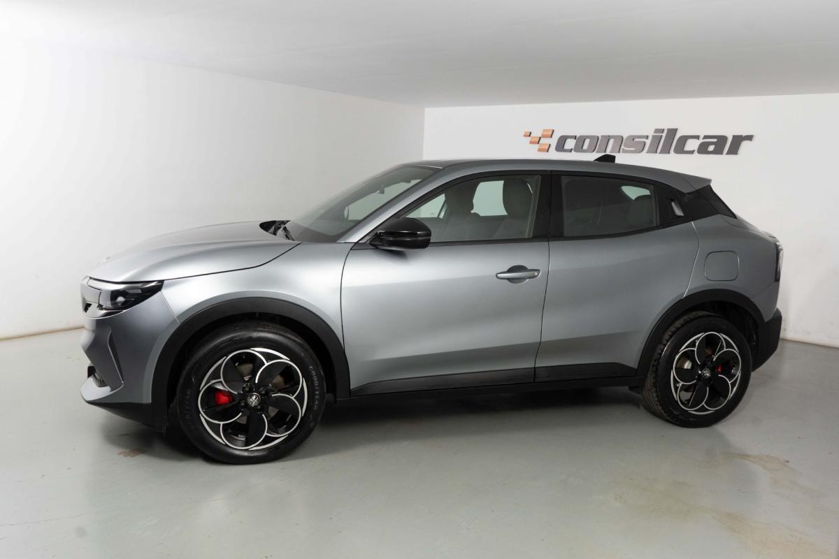 alfa-romeo-junior-2025-eletrico-0cc