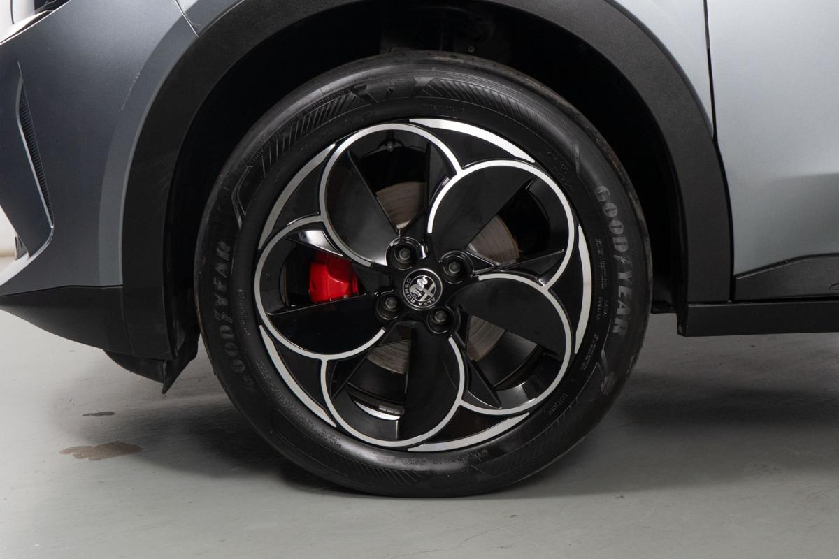 alfa-romeo-junior-2025-eletrico-0cc