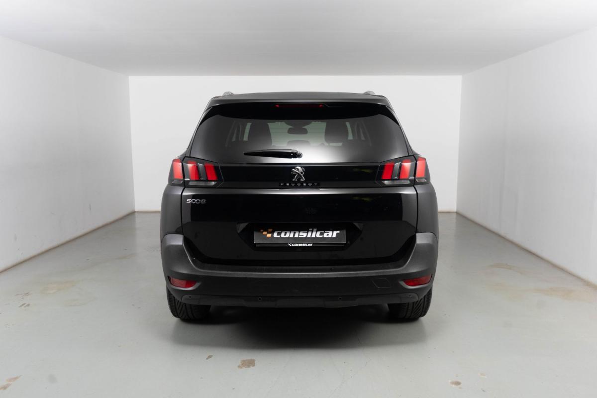 peugeot-5008-2017-diesel-1560cc