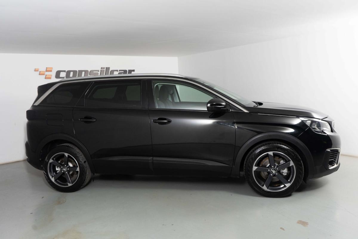 peugeot-5008-2017-diesel-1560cc