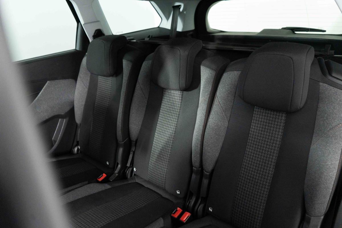 peugeot-5008-2017-diesel-1560cc
