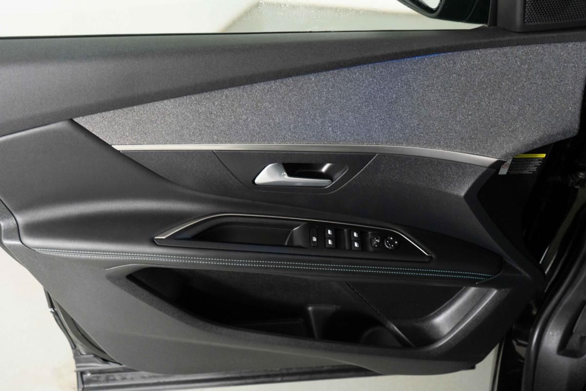 peugeot-3008-2022-hibrido-a-gasolina-1598cc