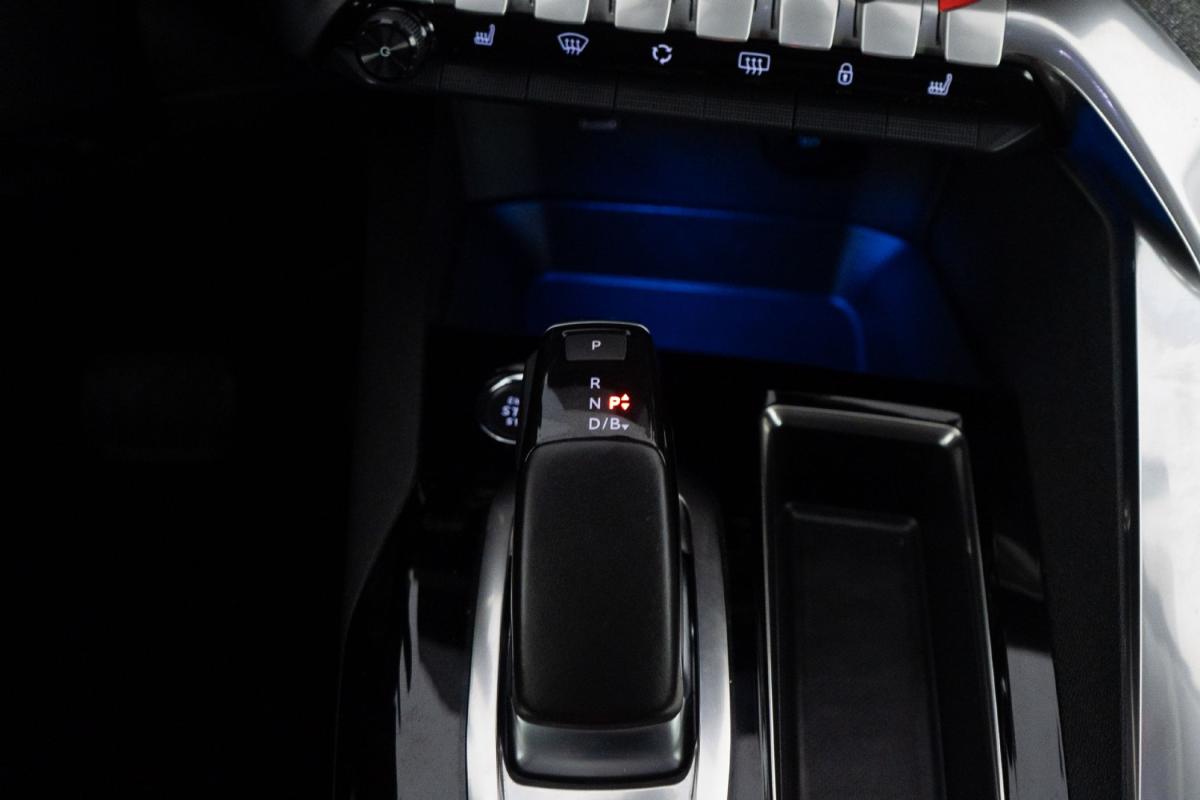 peugeot-3008-2022-hibrido-a-gasolina-1598cc