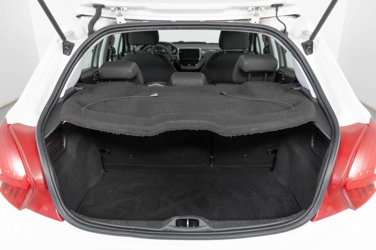 peugeot-208-2015-diesel-1560cc
