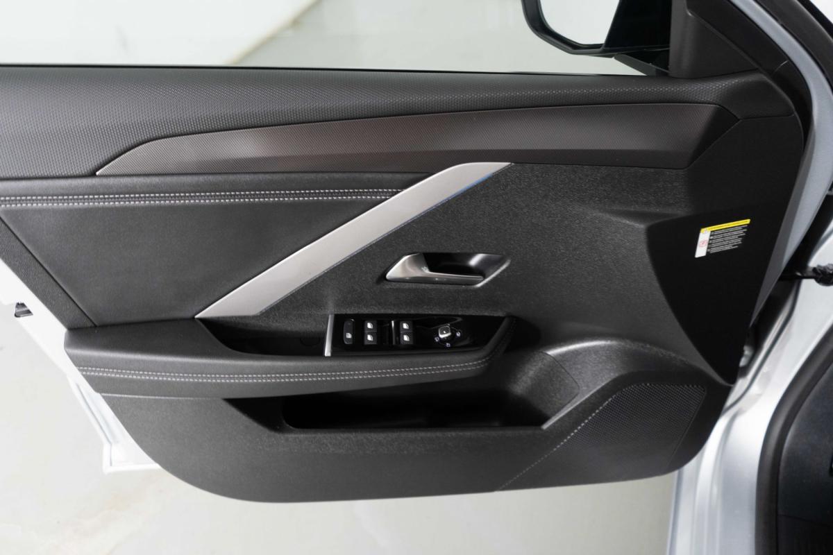 opel-astra-2025-gasolina-1199cc