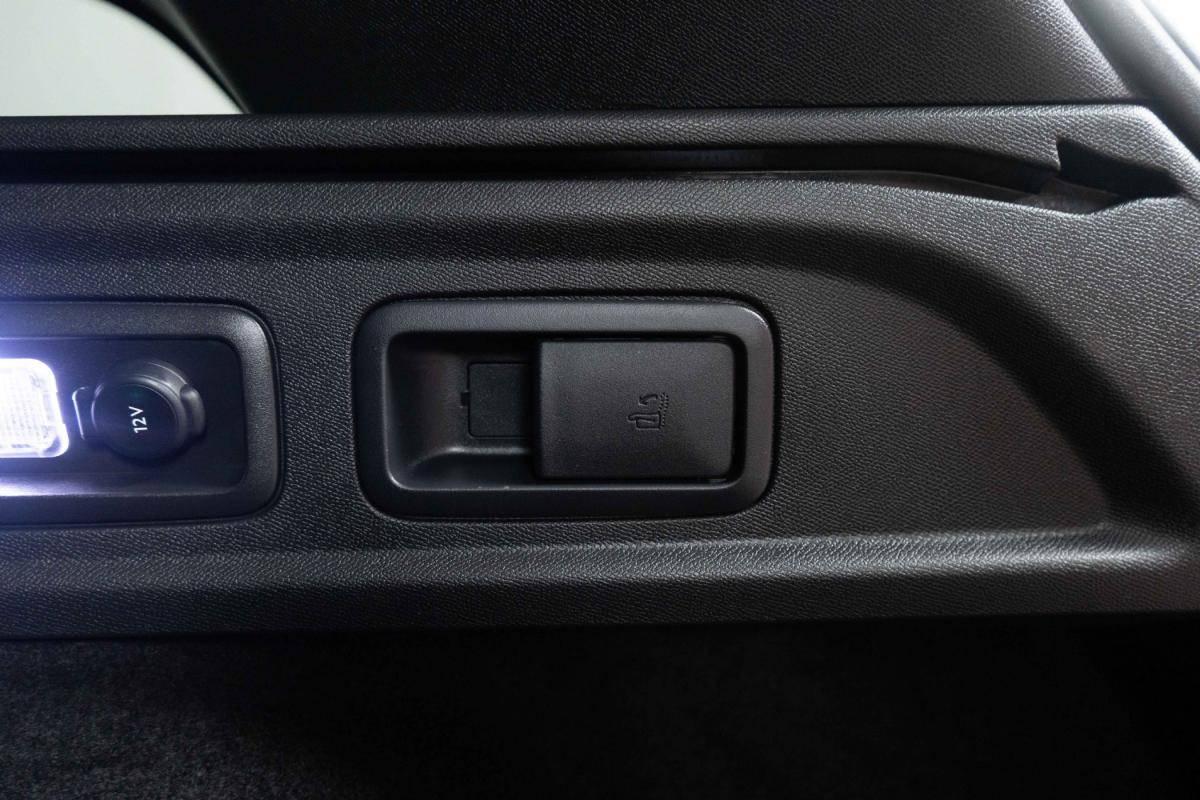 peugeot-308-sw-2024-gasolina-1199cc
