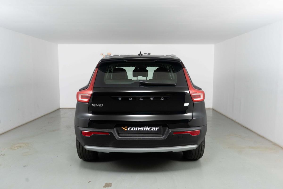 volvo-xc40-2022-hibrido-a-gasolina-1477cc