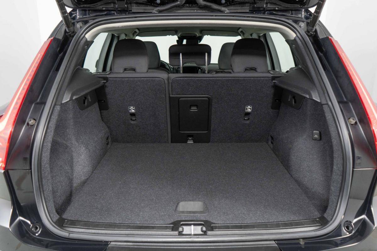 volvo-xc40-2022-hibrido-a-gasolina-1477cc