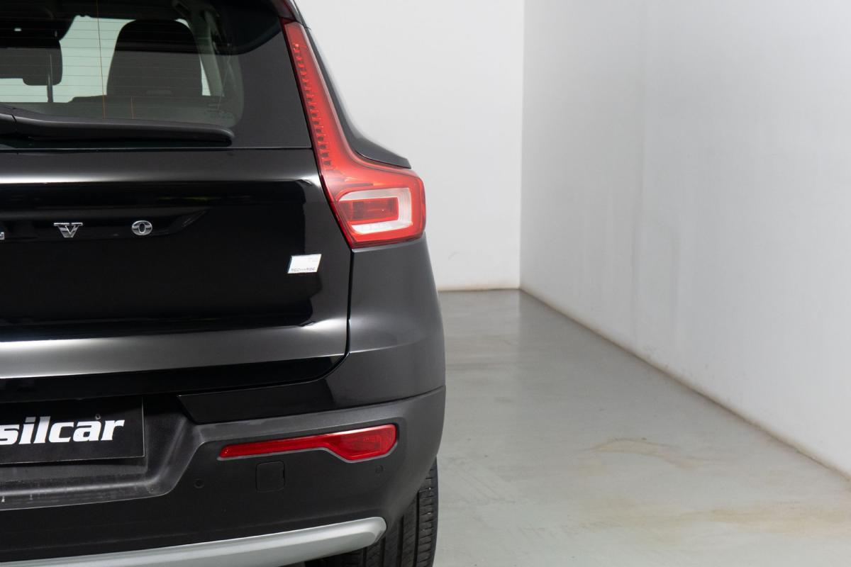 volvo-xc40-2022-hibrido-a-gasolina-1477cc