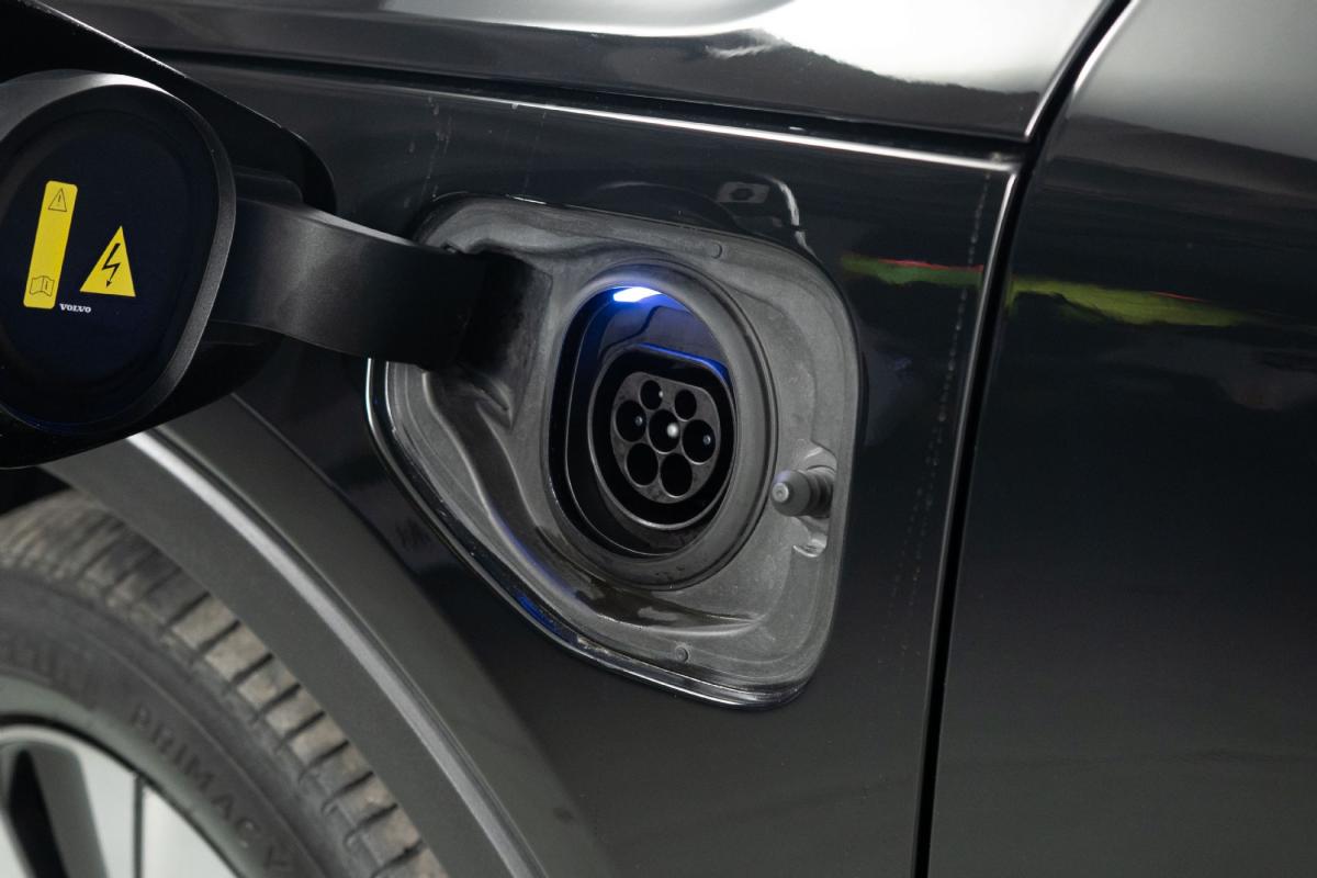 volvo-xc40-2022-hibrido-a-gasolina-1477cc